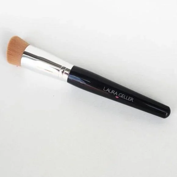 NEW [Laura Geller] Liquid Angled Foundation Brush, Designer Makeup Tool - Picture 3 of 6